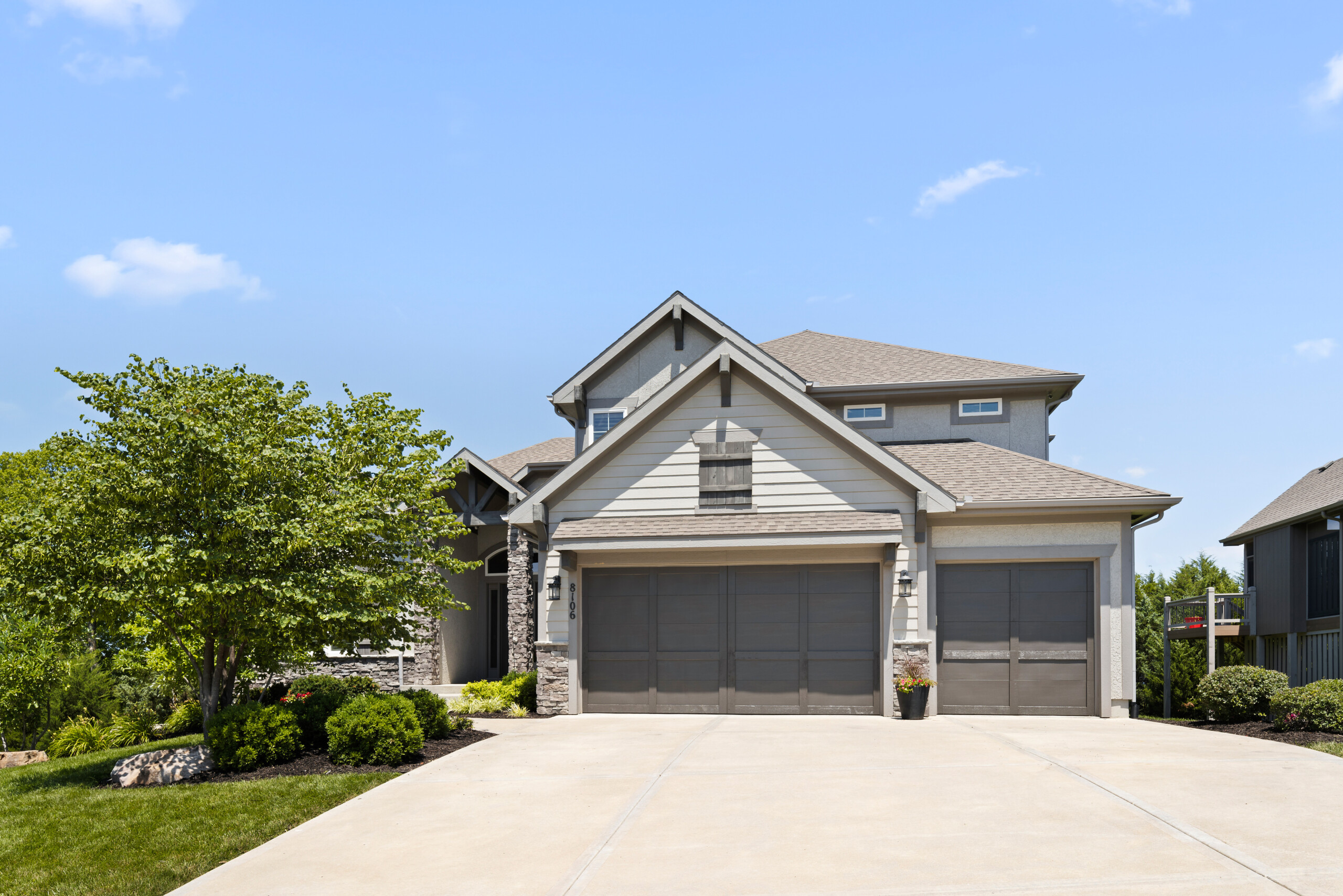Malfer & Associates, Home for Sale in Lenexa - 8106 Millridge Street