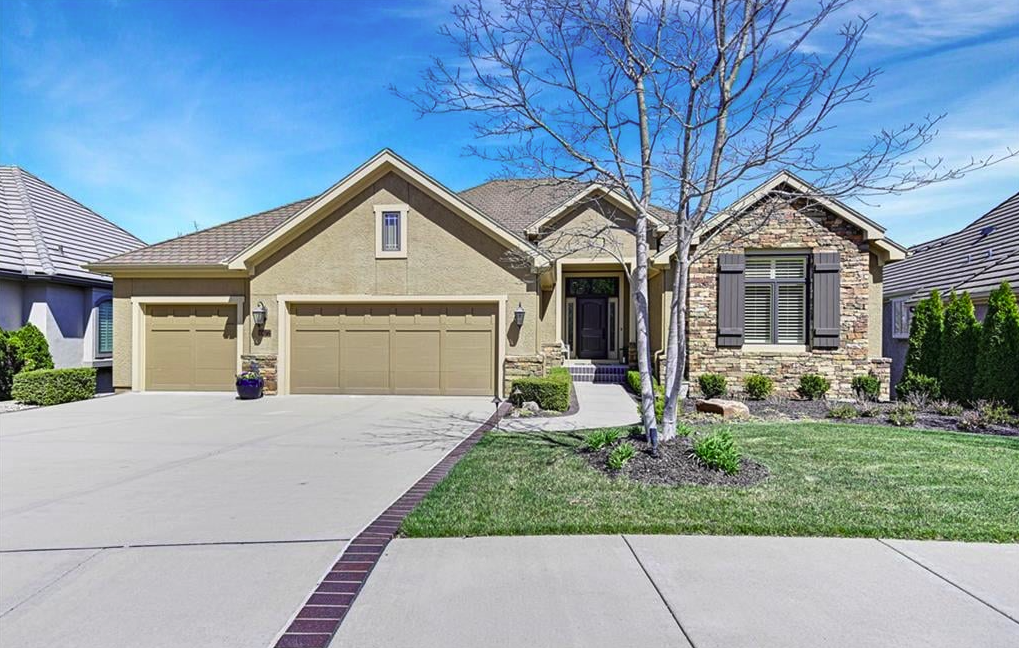 16677 S Country Club Drive - Loch Lloyd Homes for Sale