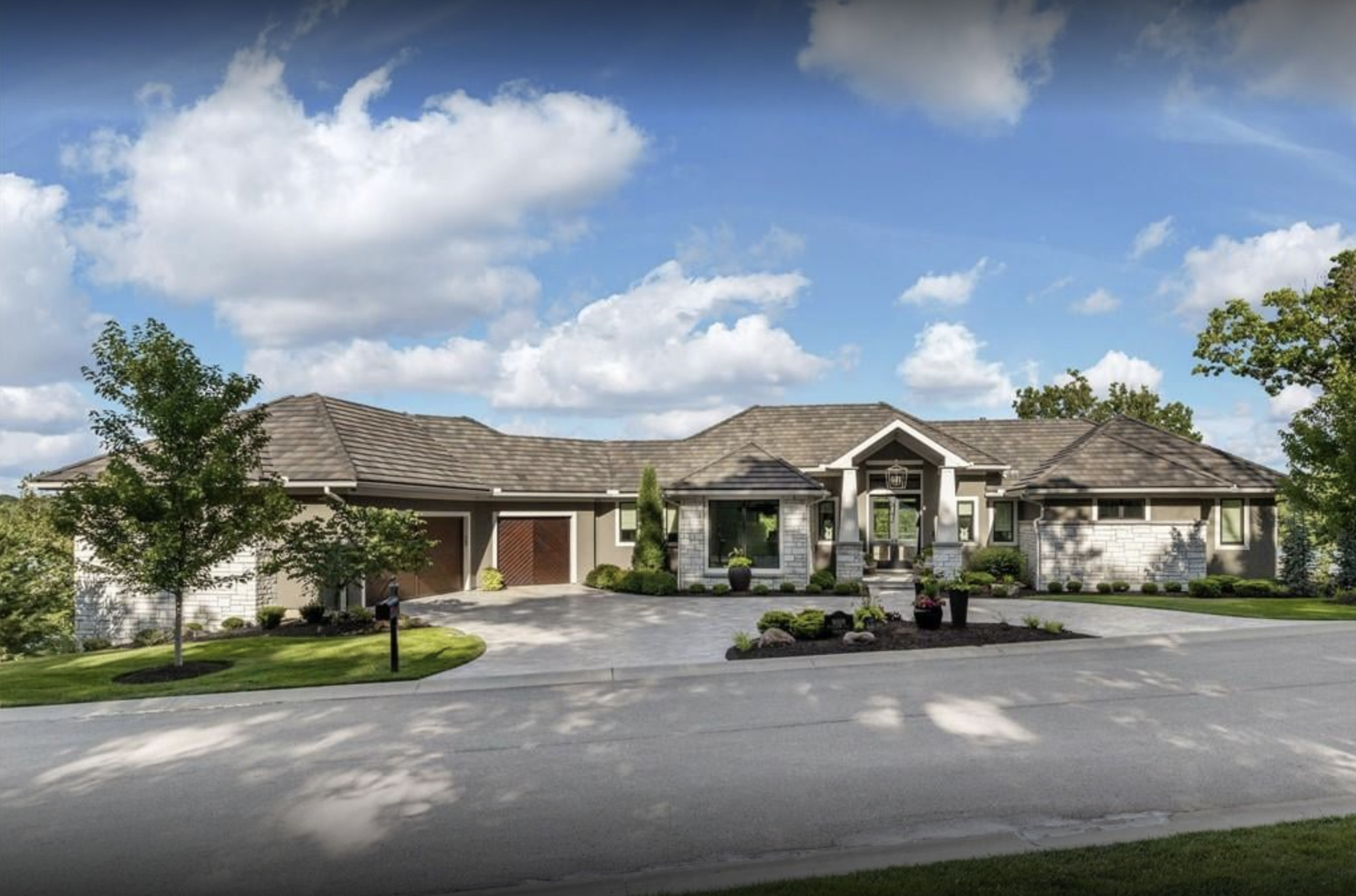 Home For Sale - Loch Lloyd - Luxury Listing Malfer and Associates